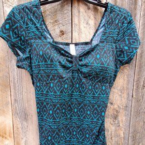 No Boundaries Teal Black Diamond Print Top XL